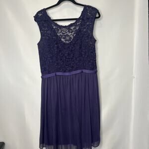 David's Bridal Formal Lace and Polyester Plum Purple Dress Size 14